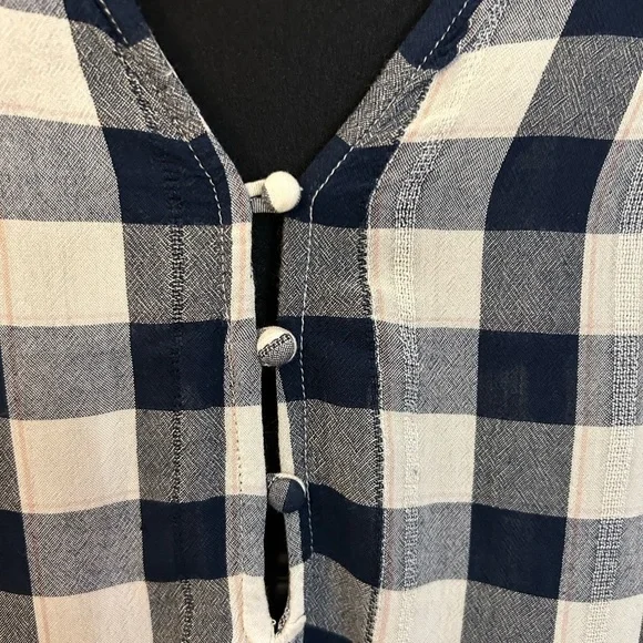 American Eagle ruffle bottom top - Picture 3 of 6